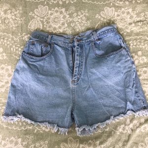 Vintage cut off shorts denim light wash 32